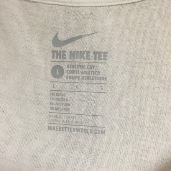 Nike tee size L, NWT - Picture 3 of 4