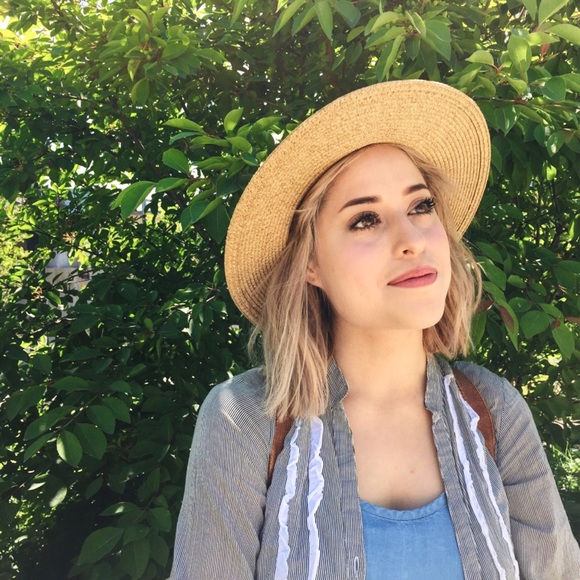 Meet your Posher, Karla