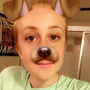 Meet your Posher, Briana