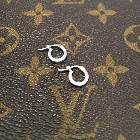 14Kt White Gold Mini Hoop Earrings