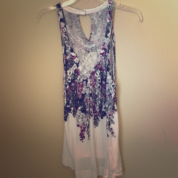 Cute American Eagle top!