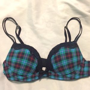 Gilly Hicks push em' up plunge bra!