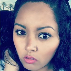 Meet your Posher, Daniela