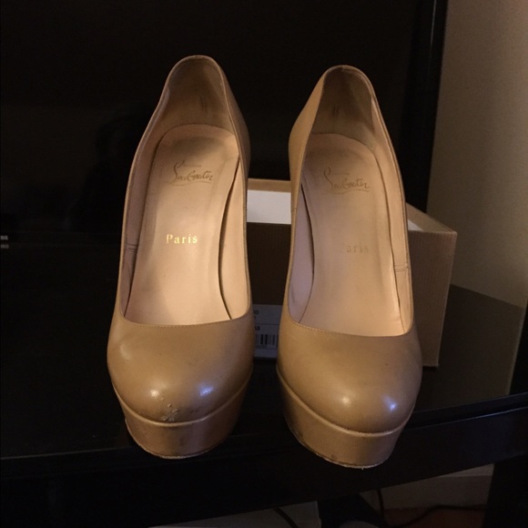 Shoes - Picture 2 of 4