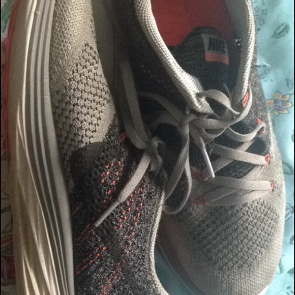 Nike Flyknit Lunar 3 Wolf Grey / Pink - Picture 2 of 4