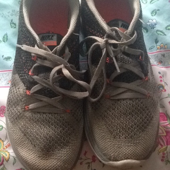 Nike Flyknit Lunar 3 Wolf Grey / Pink - Picture 3 of 4