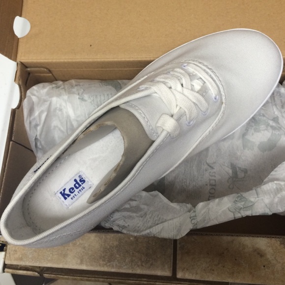 Women's white keds new size 8