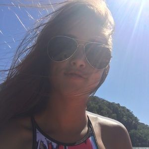 Meet your Posher, Jade