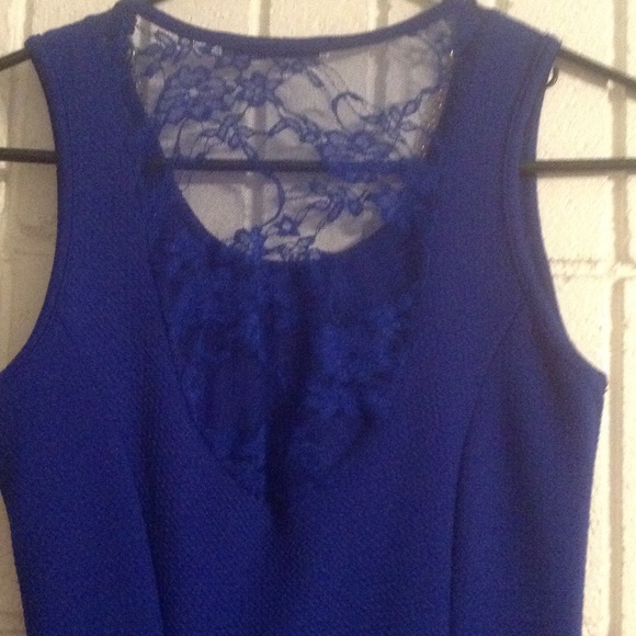 💙💙Blue Peplum Top💙✅IN BUNDLE✅ - Picture 3 of 3