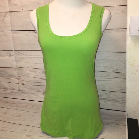 Lululemon Size 6 workout shirt - Picture 1 of 4