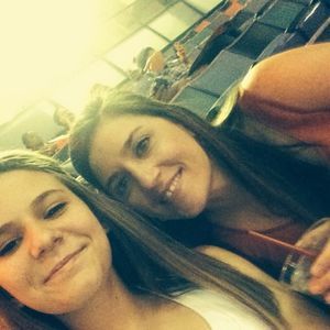 Meet your Posher, Falon