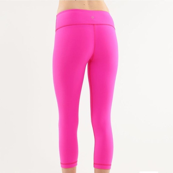 Hot pink lulu lemon reversible capris