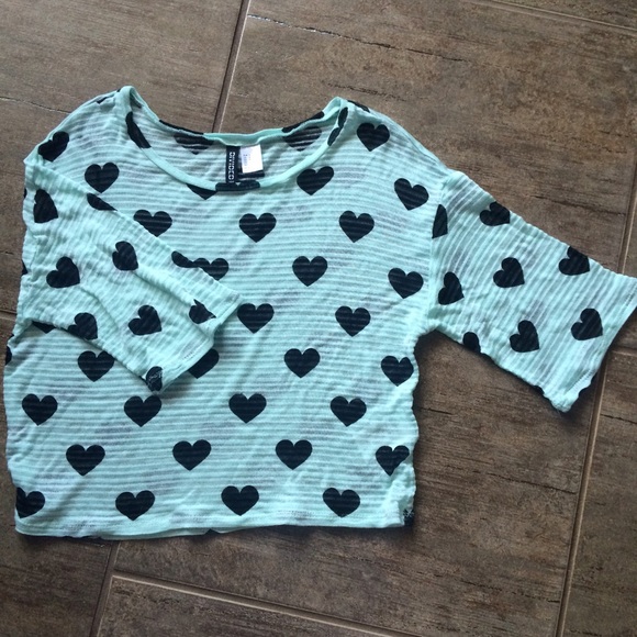 H&M semi-cropped top