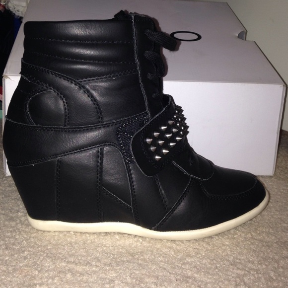 BRAND NEW!!!