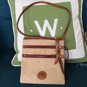 Cross body dooney and bourke