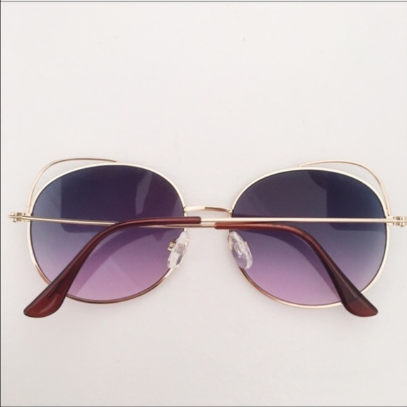 gold frame sunnies. - Picture 2 of 4