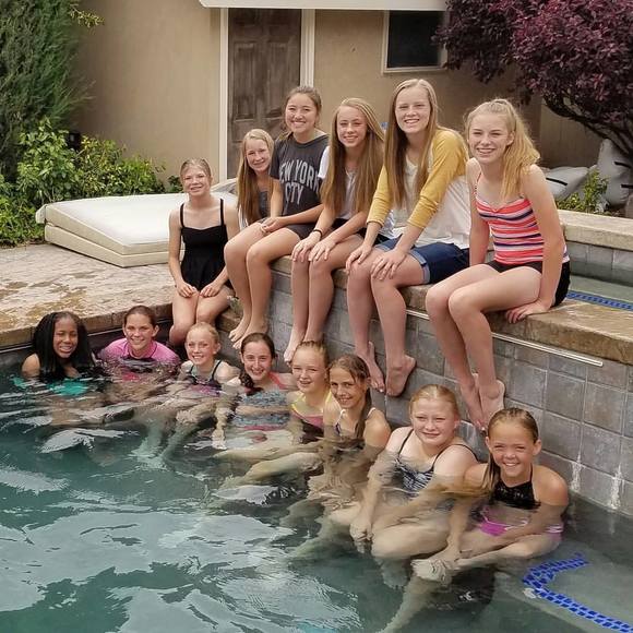 Meet your Posher, Anna