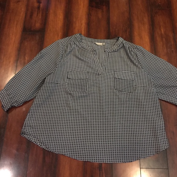 😍2 for $25😍 Patterned Work Top