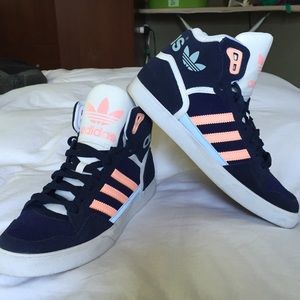 Adidas Extaball sneaker
