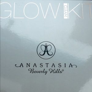 Anastasia Beverly Hills Gleam Kit