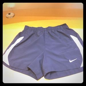 🎀Nike Navy Mesh Shorts🎀