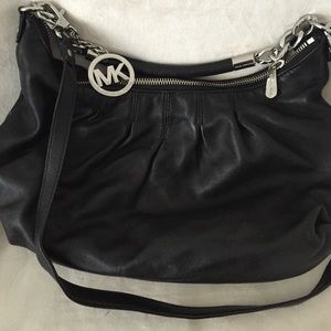 Black leather Micheal Kors purse