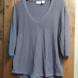Never worn ladies pullover top