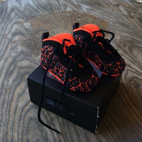 Nike Lil Posite crib shoe size 3
