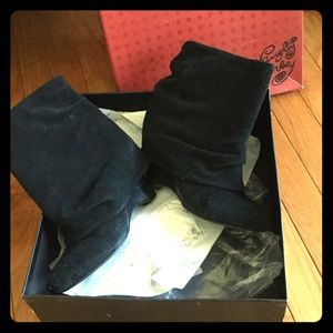 Hideaway Suede Black Booties