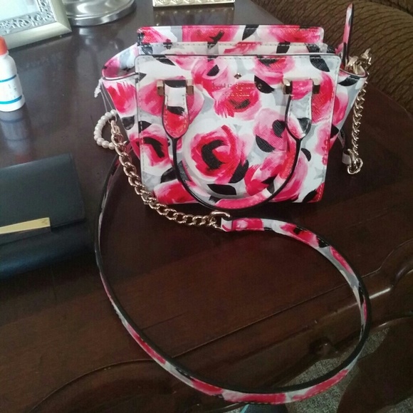 ⛤NWT Kate Spade mini Hayden⛤