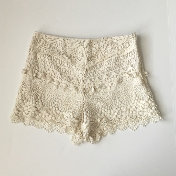 Cream lace shorts