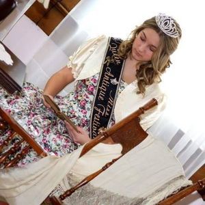 Meet your Posher, Alexis j