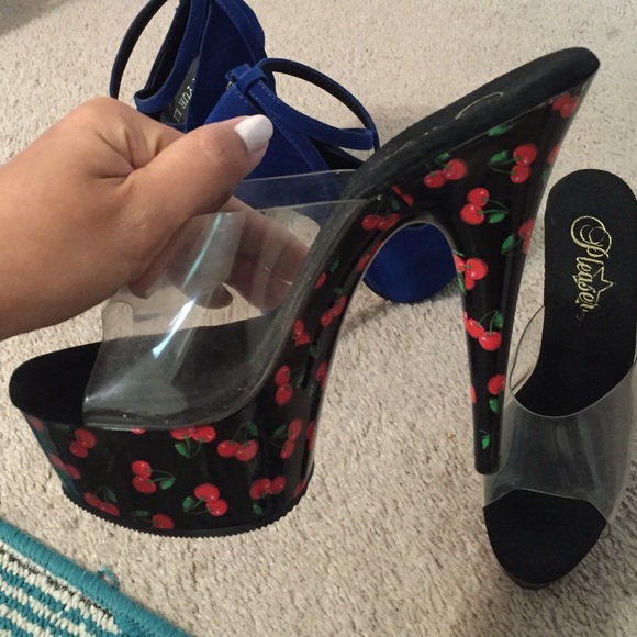 Heels - Picture 3 of 3