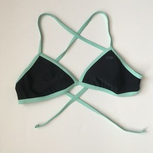 Reversible crossback bathing suit top