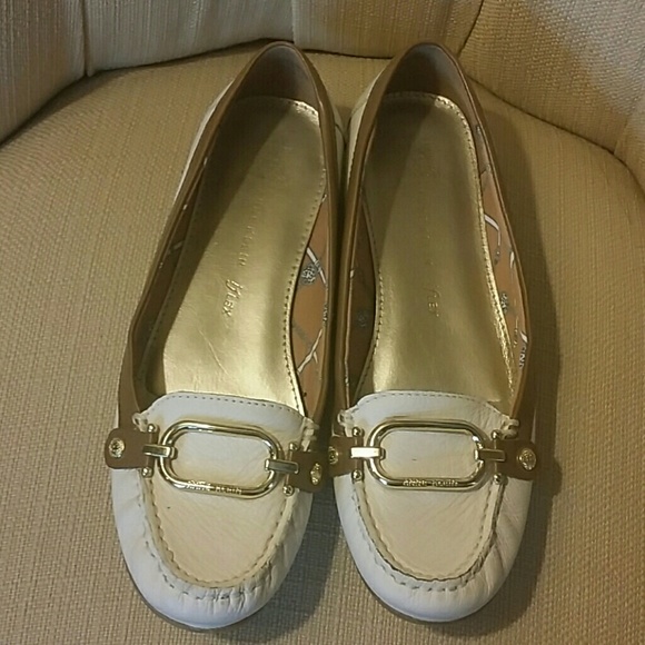 Anne Klein iflex loafers size 7.5 white and gold