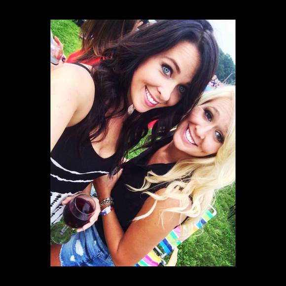 Meet your Posher, Brooke