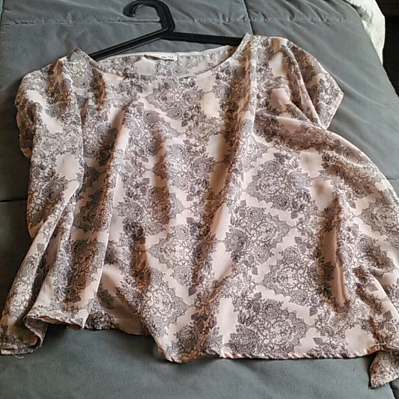 Sheer flow top