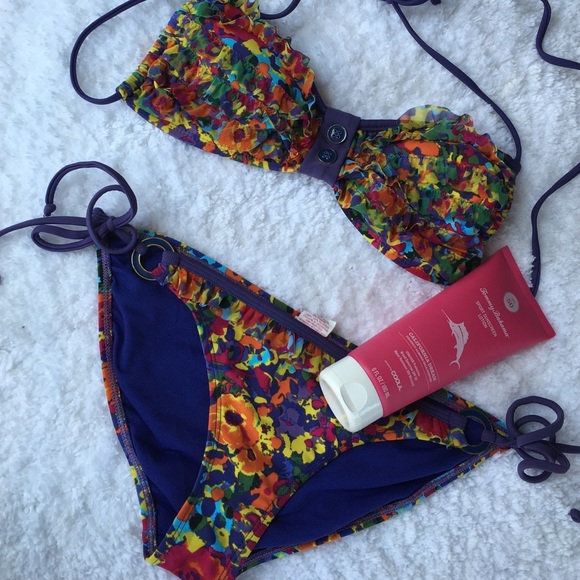 Sunny floral bikini with ruffle and button detail
