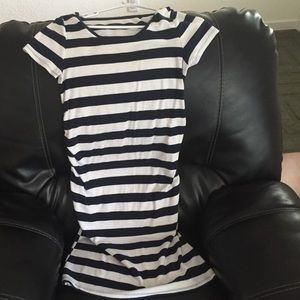 Super comfy maternity dress. No stains/rips.