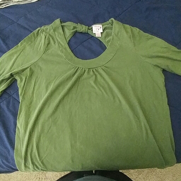 Green top with back cut out