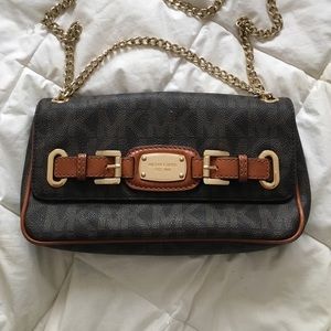 ⭐️CLOSET CLEAR OUT⭐️Michael Kors Crossbody