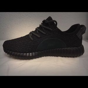 Adidas Yeezy 350 boosts Pirate Black Low