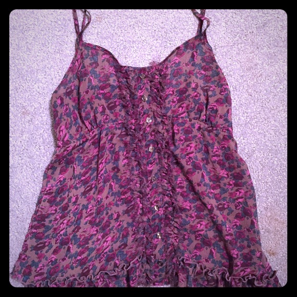 Super cute Express top!