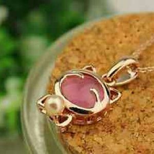 Hello kitty necklace