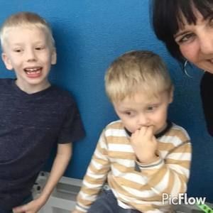 Meet your Posher, Dee