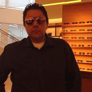 Meet your Posher, Adam