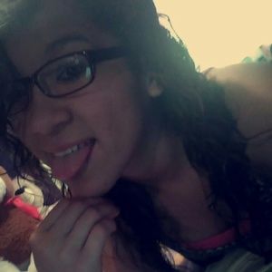 Meet your Posher, Monica