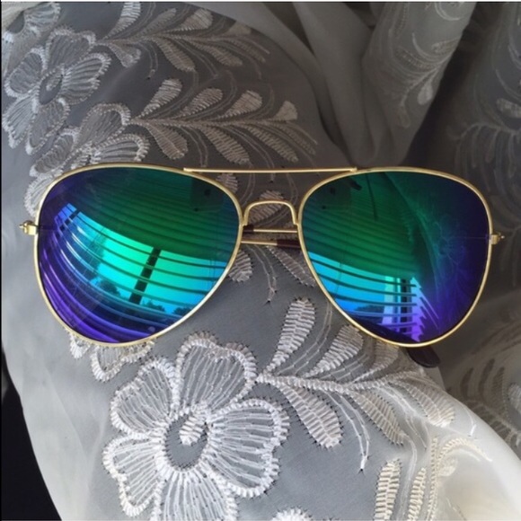 🦚Peacock Colors Mirror🪞Lens Aviators - Picture 4 of 4