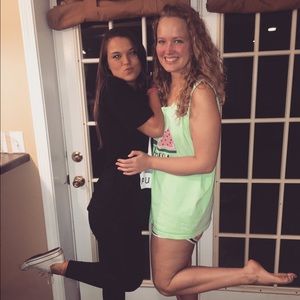 Meet your Posher, Danielle