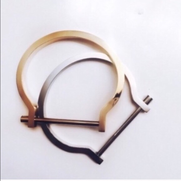 Jewelry - Skinny modern cuff